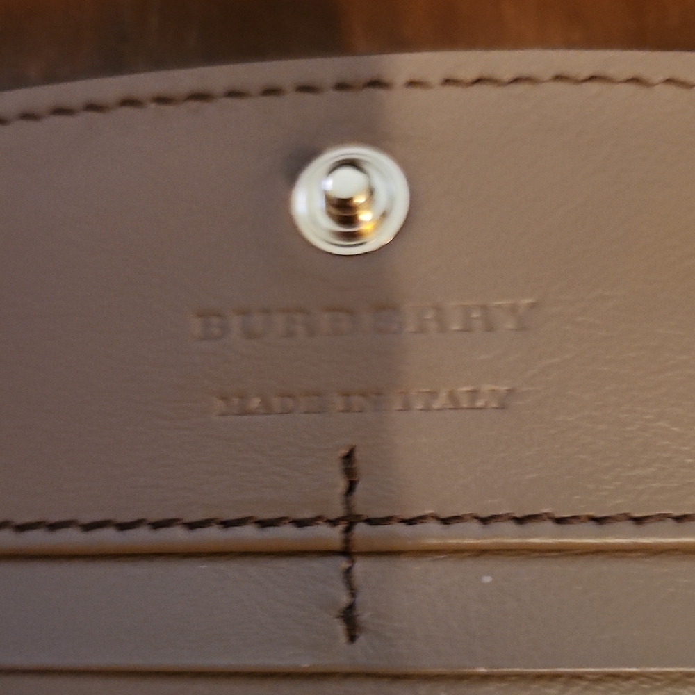 NEW BURBERRY Women's Nova/Haymarket Check Leather & Canvas Continental Wallet - Picture 6 of 7